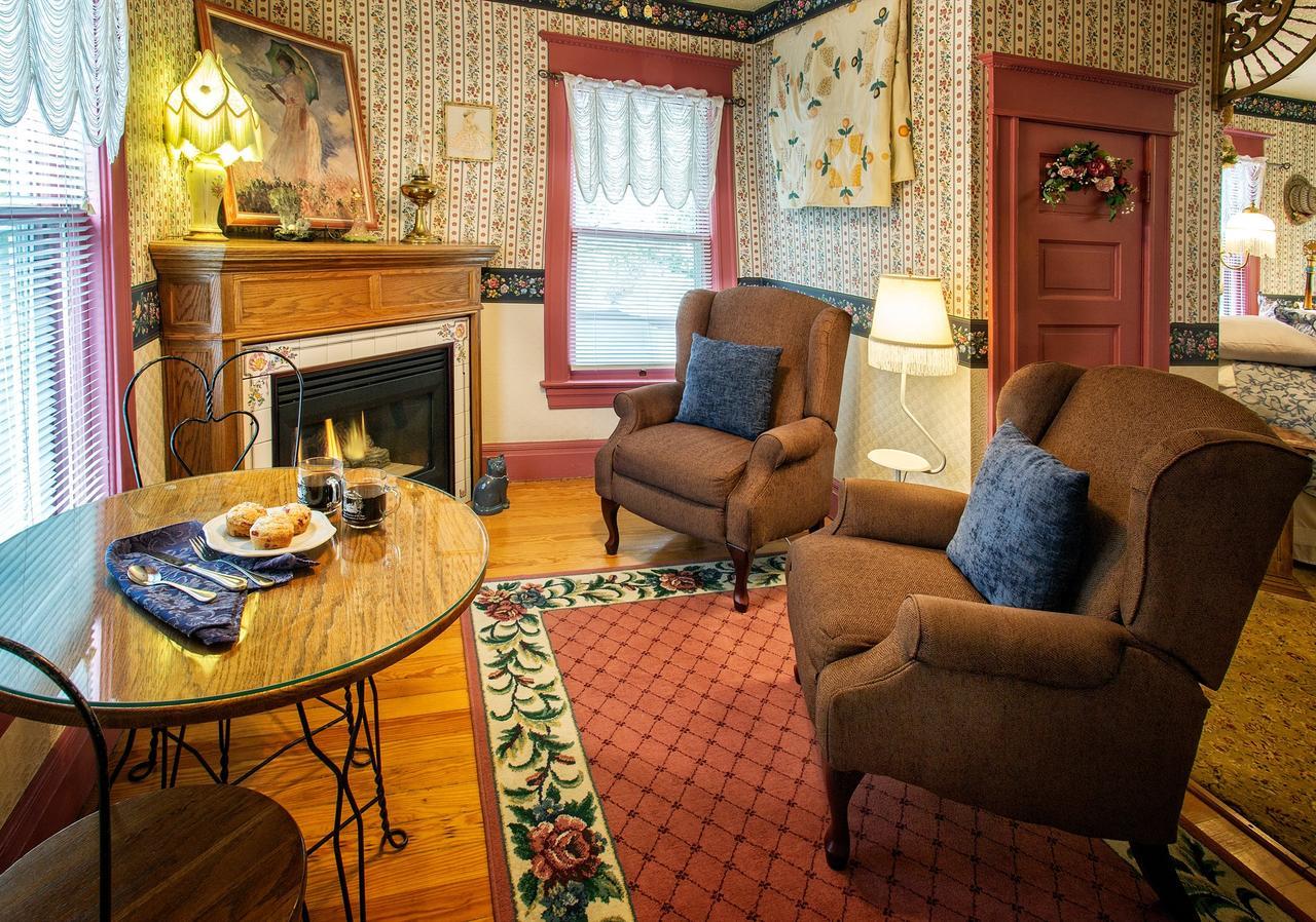 Holden House 1902 Bed&breakfast